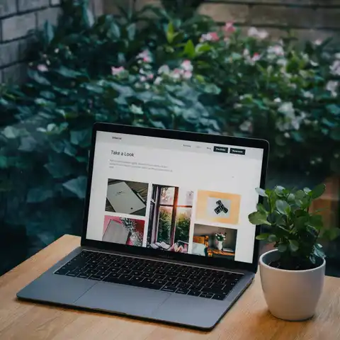 Podgląd nowoczesnej strony internetowej hotelu